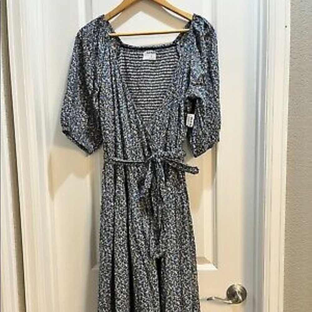 NWT Old Navy Maxi Dress Blue Floral Short Sleeve Wrap V Neck Button